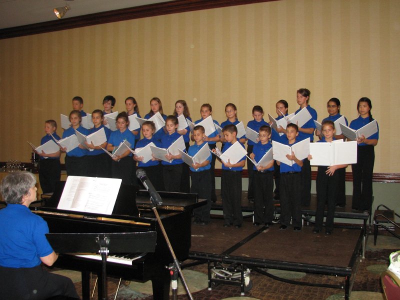 IMG_1963.JPG - Cantate, a youth choral group, entertained the Convention.