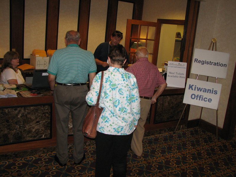 IMG_5056a.JPG - Convention goers flock to the registration desk.